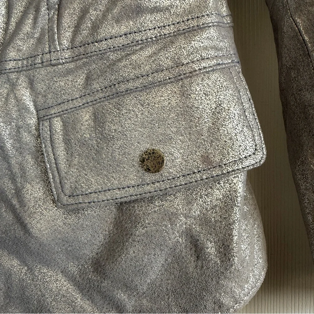 Bradley Bayou Silver Leather Jacket NWT size Medium - Picture 3 of 9